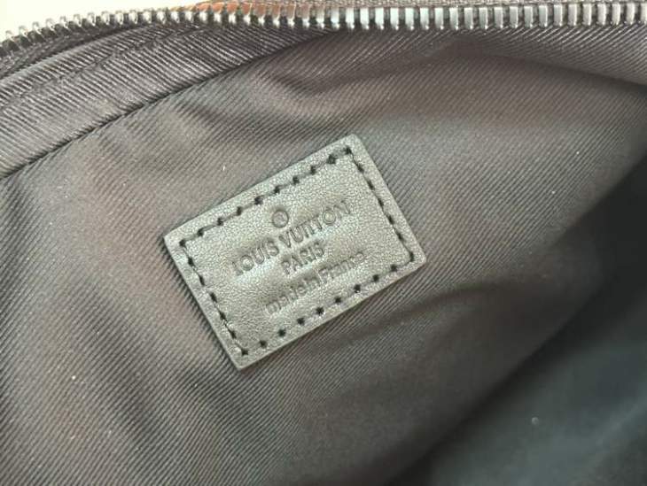 Picture of Louis Vuitton Mens Bags _SKUfw157776095fw